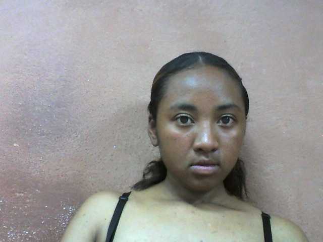 Elie2 live cam on BongaCams