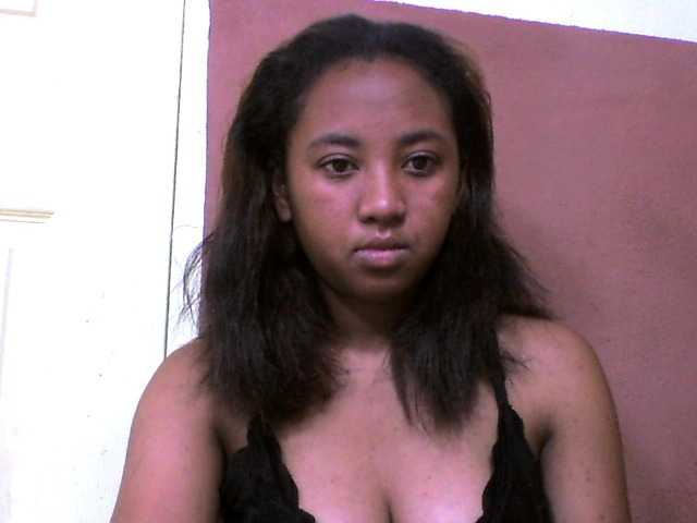 Elie2 live cam on BongaCams
