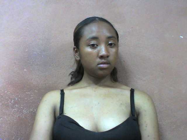 Elie2 live cam on BongaCams