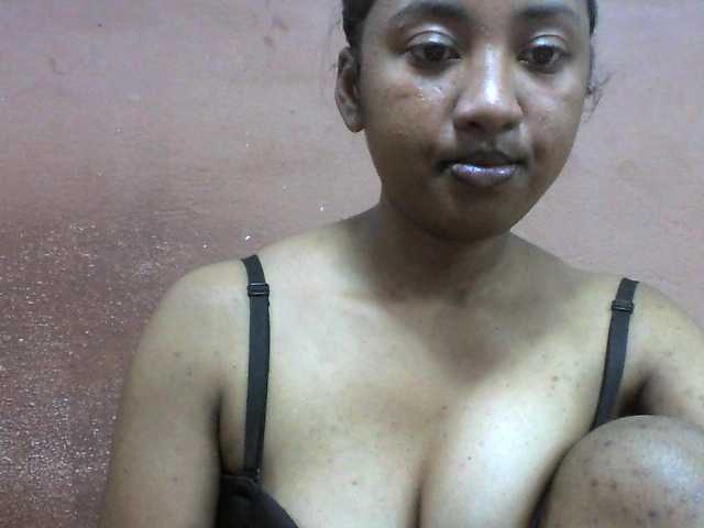 Elie2 live cam on BongaCams