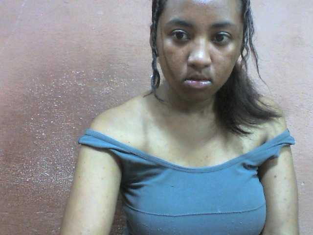 Elie2 live cam on BongaCams