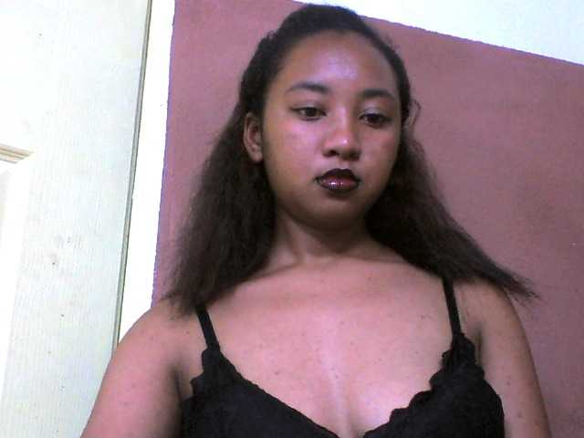 Elie2 live cam on BongaCams