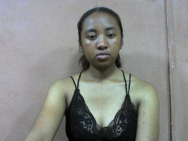 Elie2 live cam on BongaCams