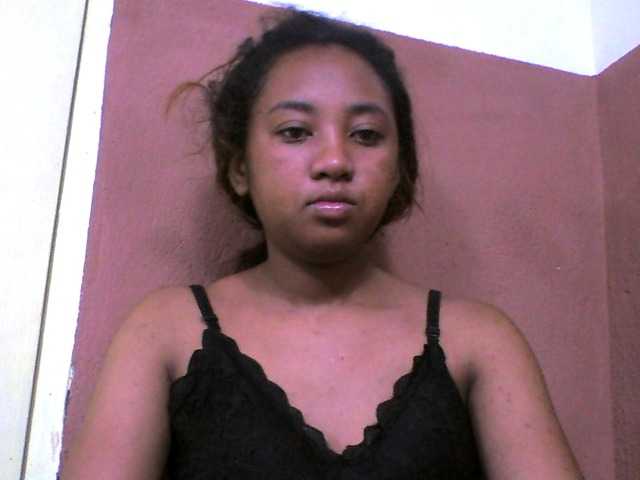 Elie2 live cam on BongaCams