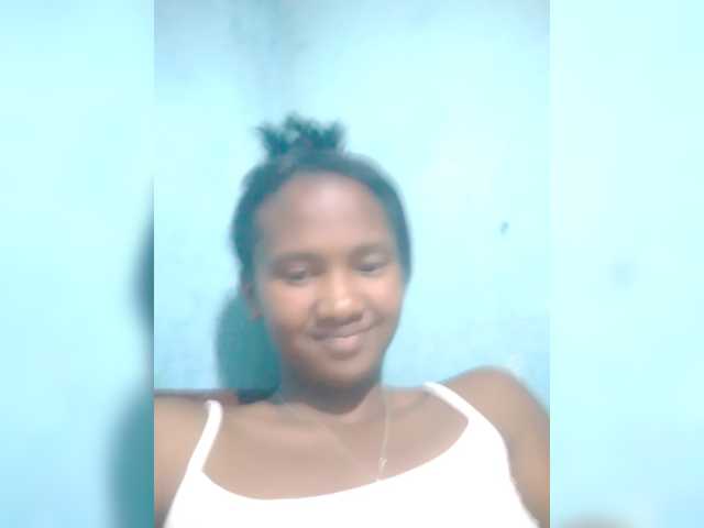 Vannessi041 live cam on BongaCams