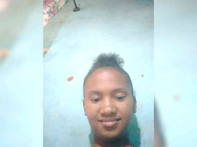 Vannessi041 webcam