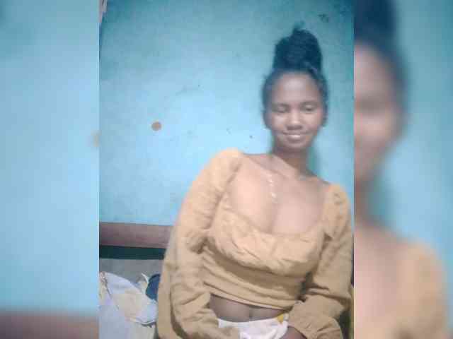 Vannessi041 webcam