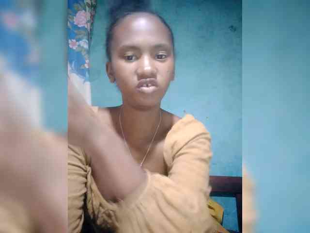 Vannessi041 webcam