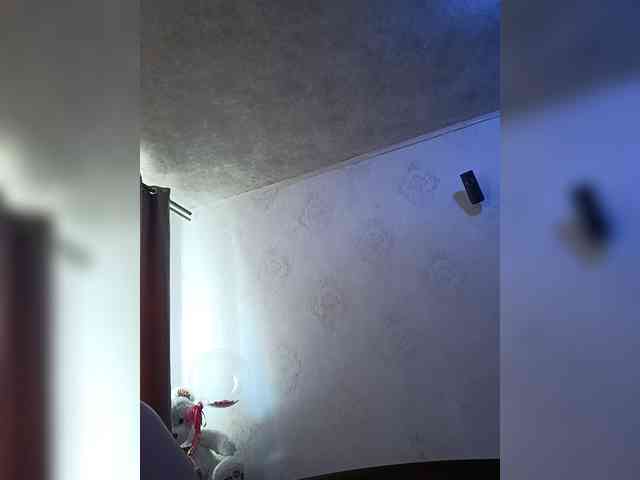 Laura35 webcam
