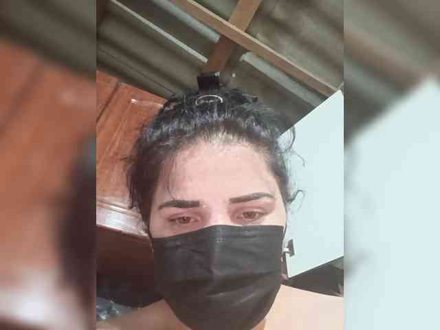 Laura35 webcam