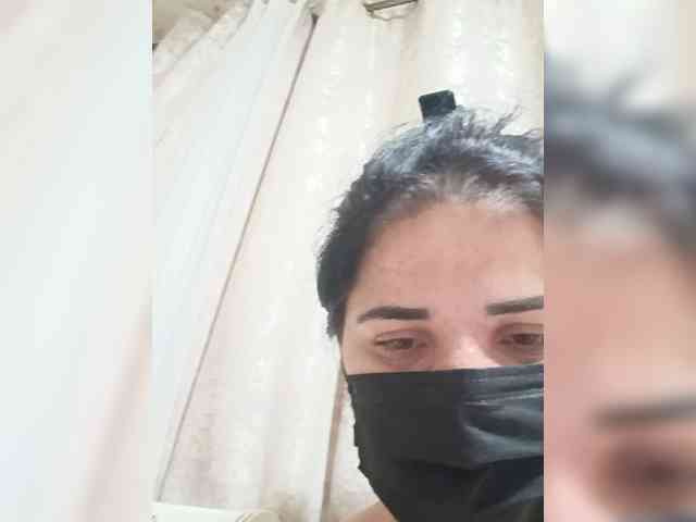 Laura35 webcam
