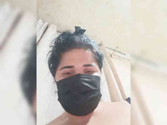 Laura35 webcam