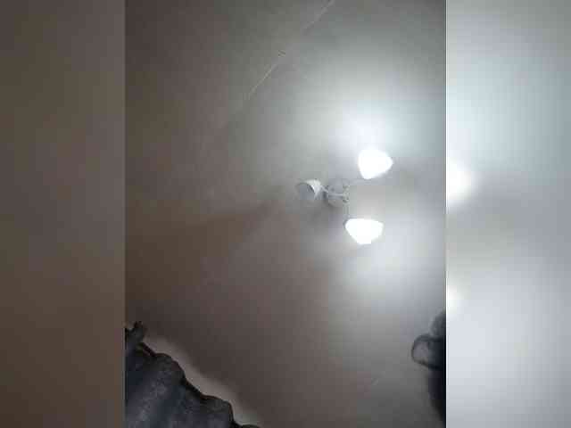 Laura35 webcam