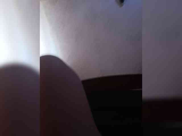 Laura35 webcam