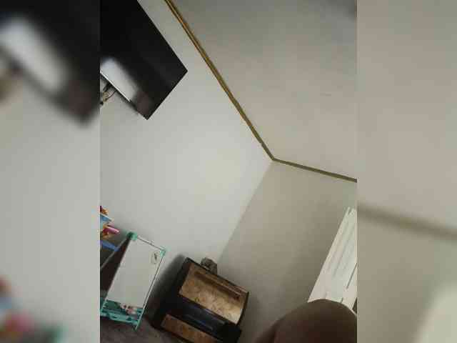 Laura35 webcam