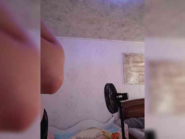 Laura35 webcam