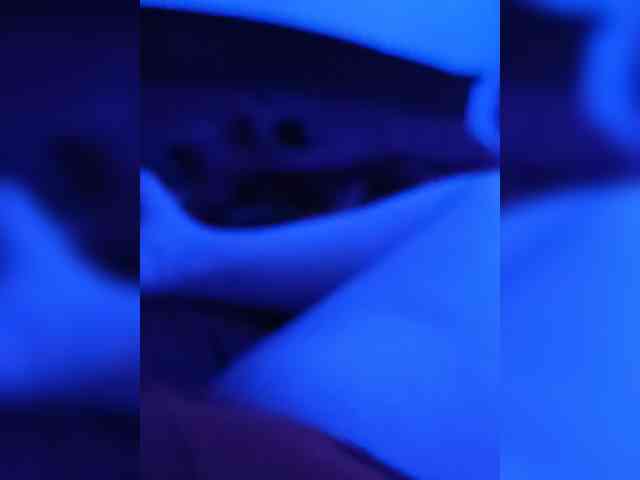 Laura35 webcam