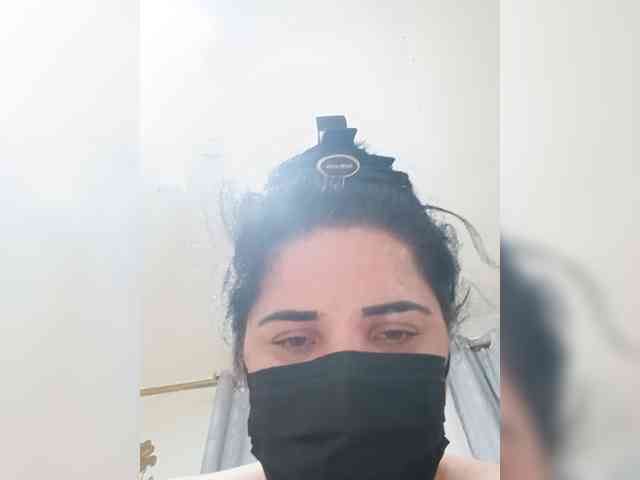 Laura35 webcam
