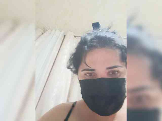 Laura35 webcam