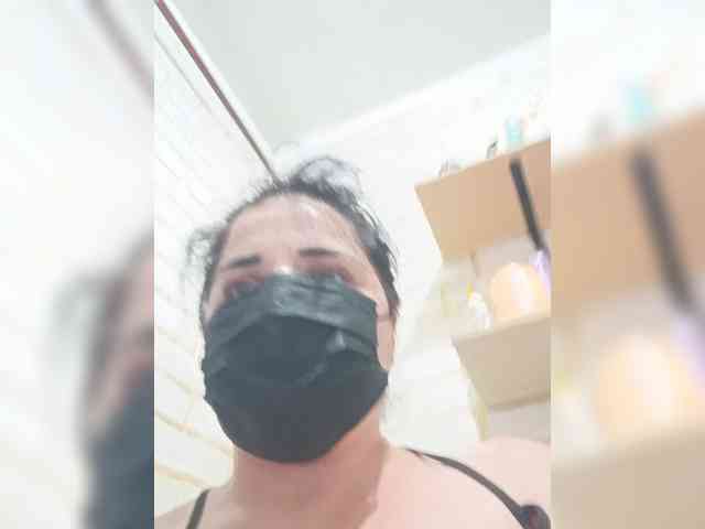 Laura35 webcam