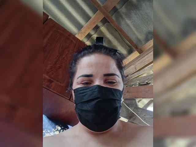 Laura35 webcam