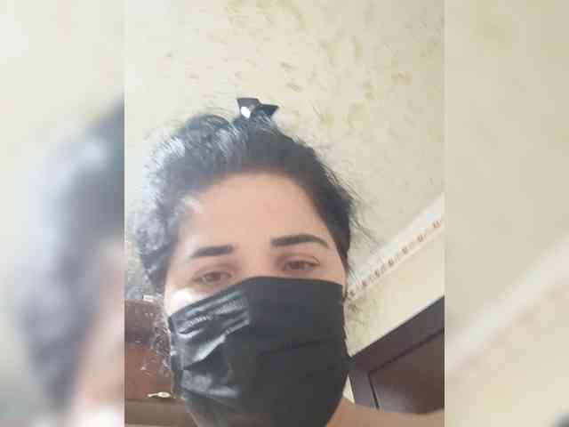 Laura35 webcam