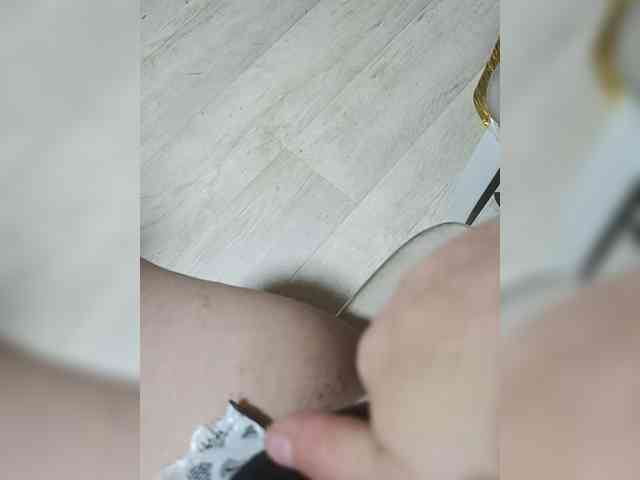 Laura35 webcam