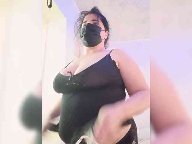 Laura35 webcam