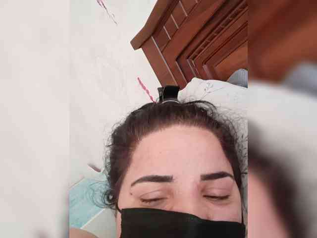 Laura35 webcam