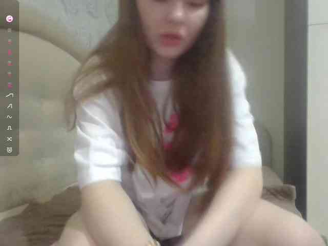 ShareeRivali webcam