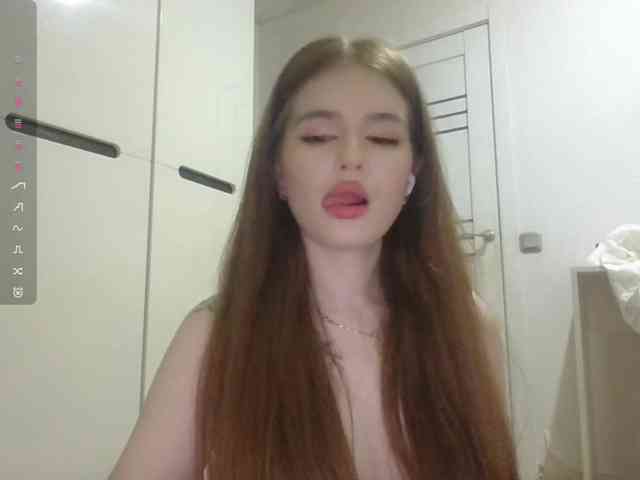 ShareeRivali webcam