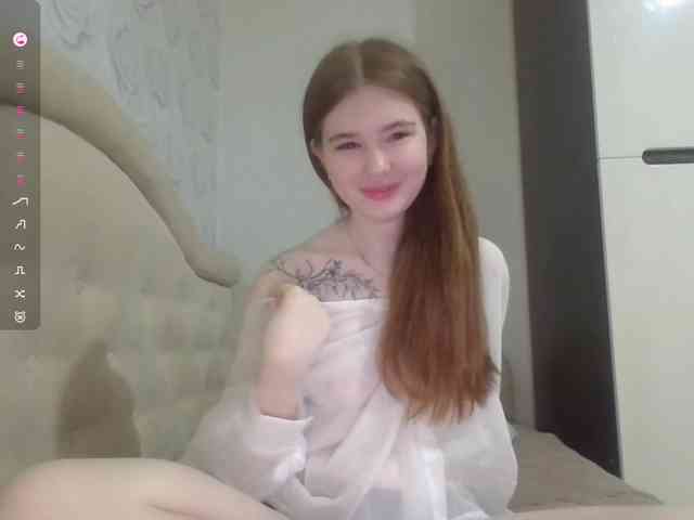 ShareeRivali webcam