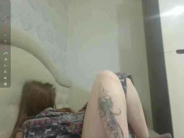 ShareeRivali webcam