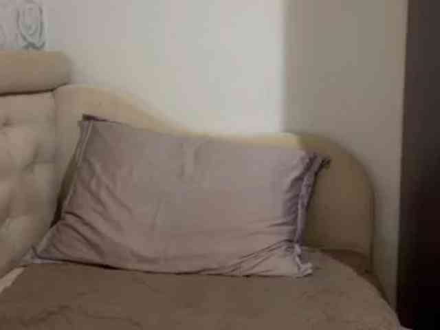 ShareeRivali webcam