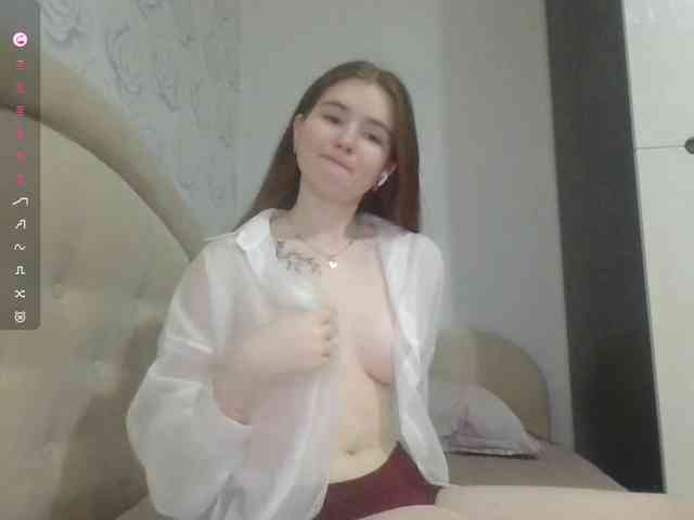 ShareeRivali webcam