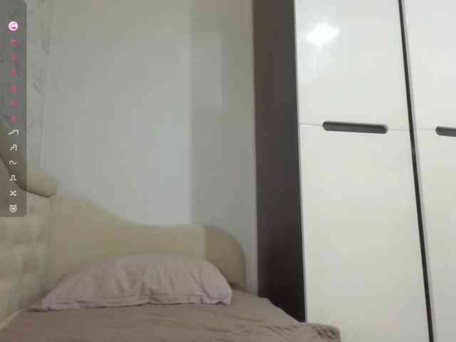 ShareeRivali webcam