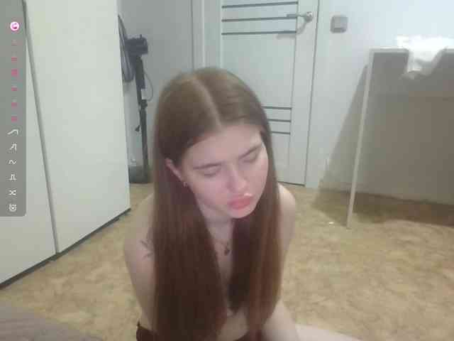 ShareeRivali webcam