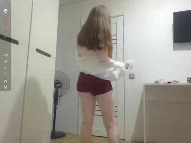 ShareeRivali webcam