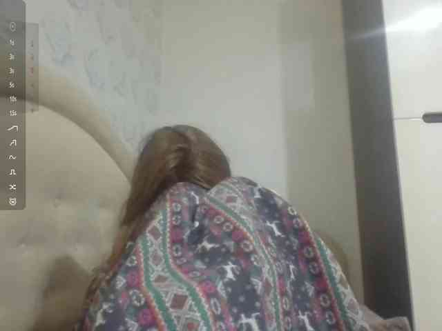 ShareeRivali webcam