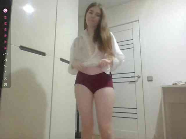 ShareeRivali webcam
