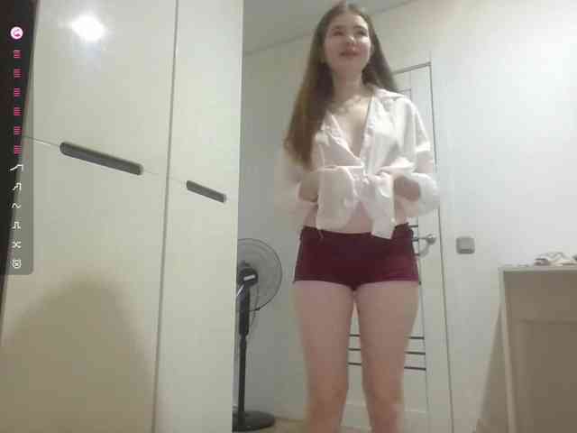 ShareeRivali webcam