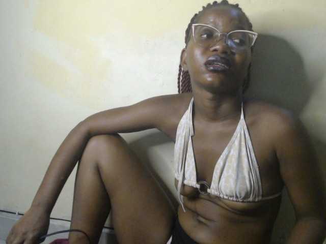 Xresi live cam on BongaCams