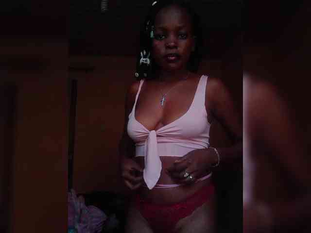 AfricanBarbieDoll webcam