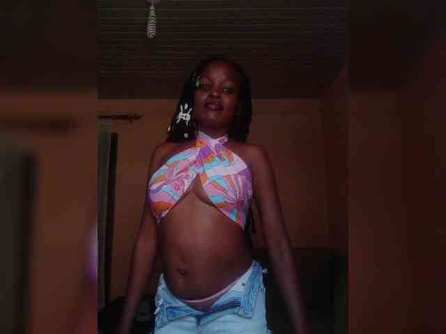 AfricanBarbieDoll webcam