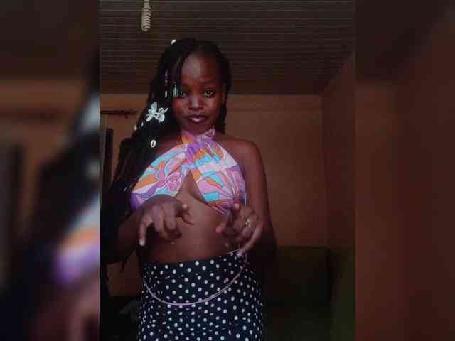 AfricanBarbieDoll webcam