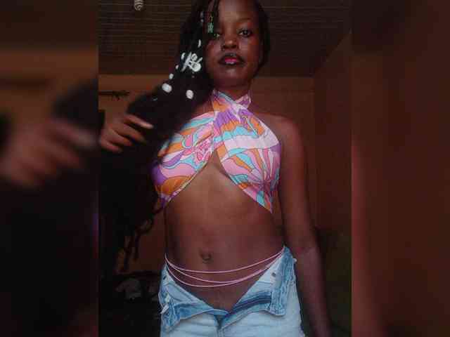 AfricanBarbieDoll webcam