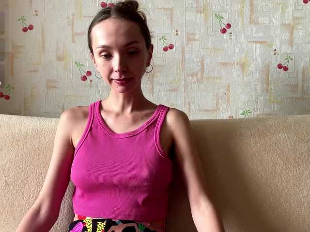 AdrianaScott live cam on BongaCams