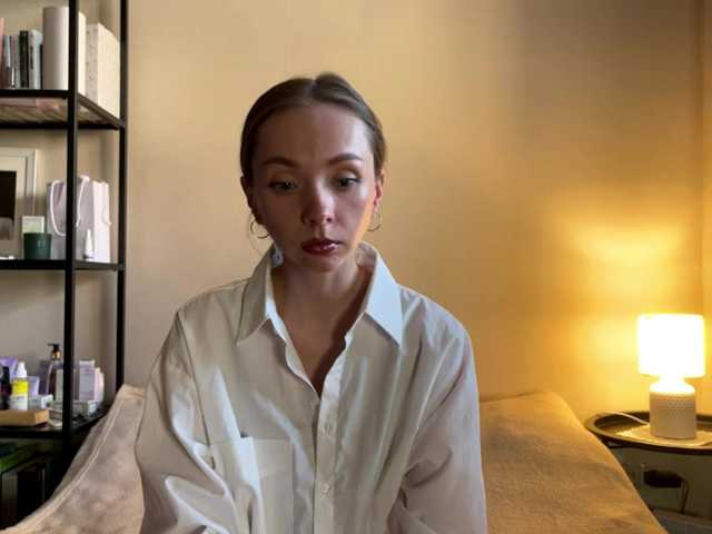 AdrianaScott live cam on BongaCams