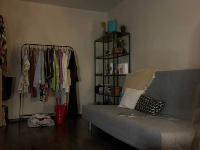 AdrianaScott live cam preview