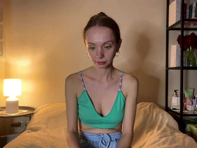 AdrianaScott live cam on BongaCams
